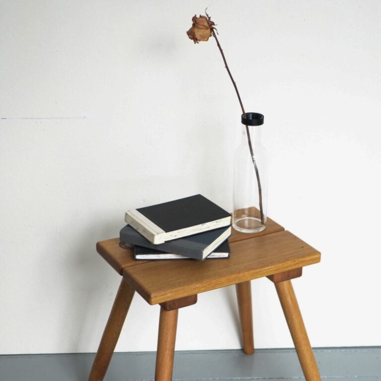 173_Wooden_Accessories_Store-Product_11-Featured